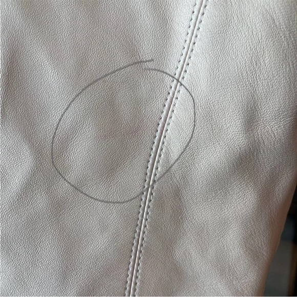 CHANEL BOUTIQUE Vintage Lambskin Sleeveless Longline Vest Creme Sz 38 With COA - Picture 14 of 16